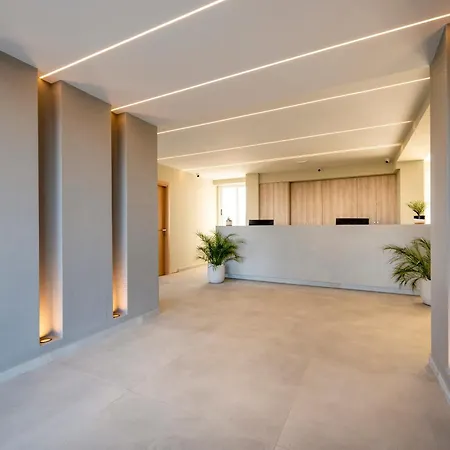 מלון Nicolas Grand Suites, Adults Only