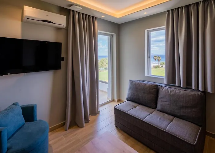 Nicolas Grand Suites, Adults Only 4*