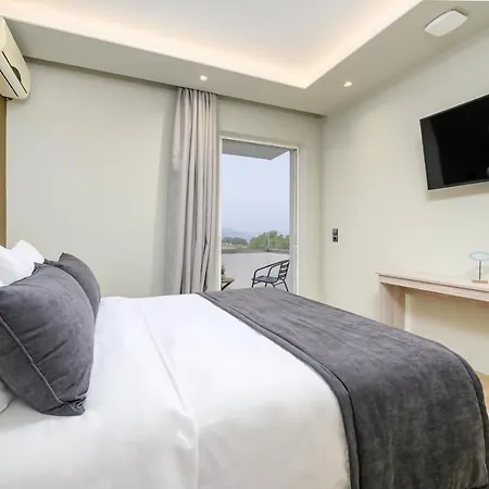 Nicolas Grand Suites, Adults Only 4*