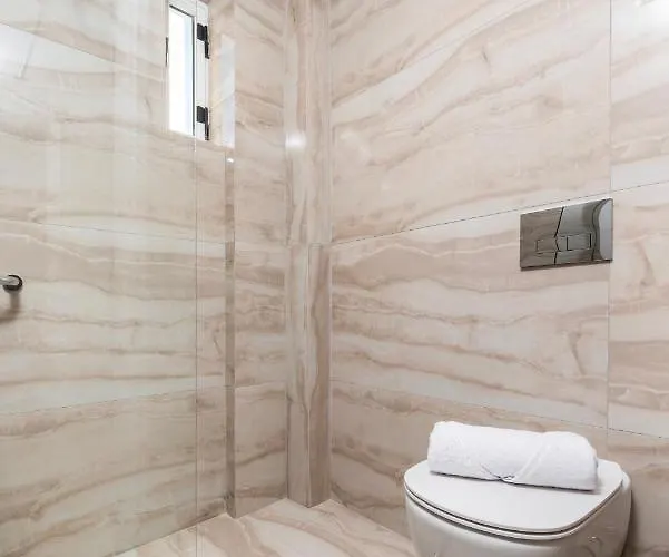 Nicolas Grand Suites, Adults Only Hotel